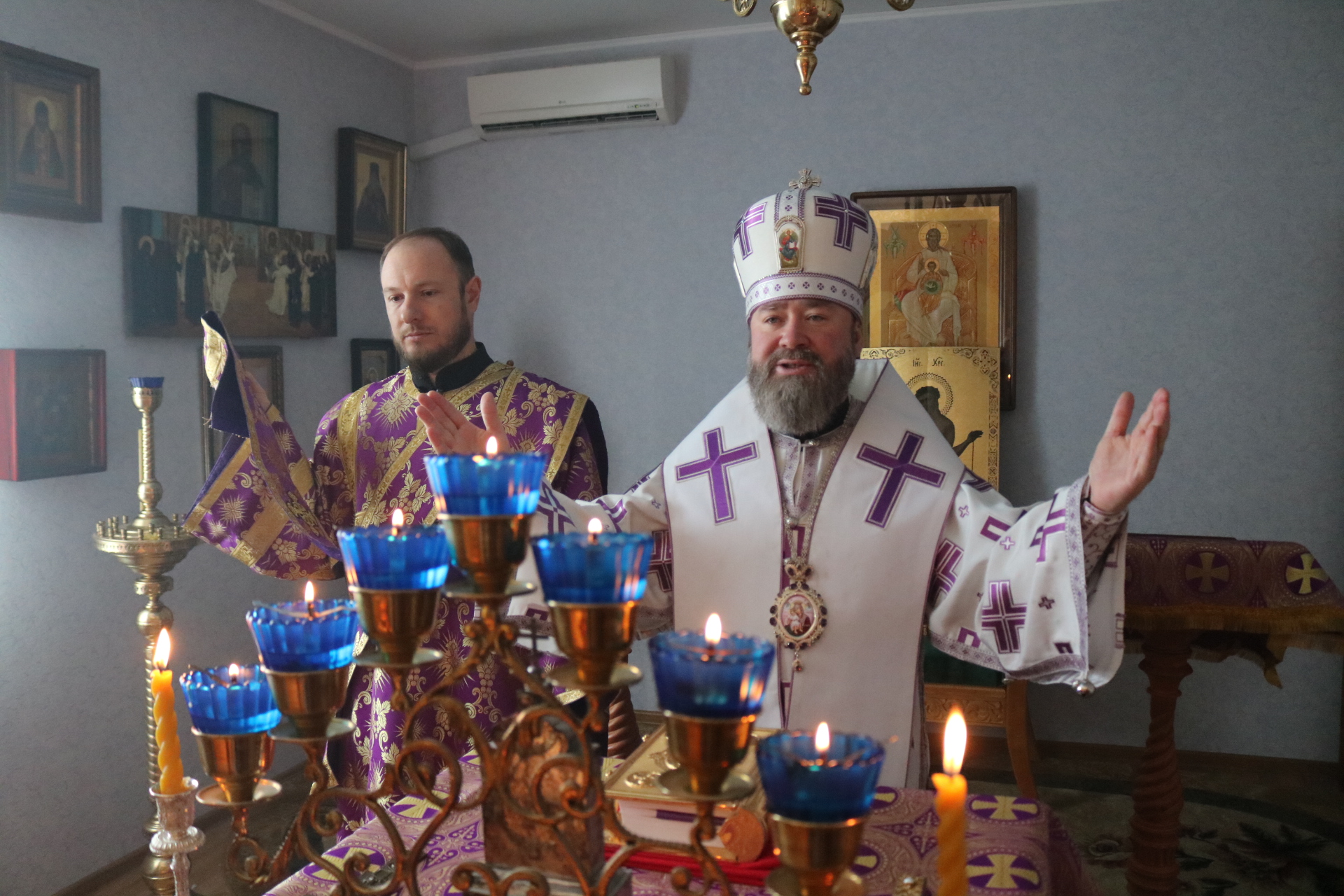 Архиерейское богослужение в Неделю 2-ю Великого поста - Губкинская епархия  - официальный сайт